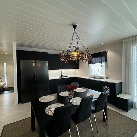 Huvilat Blackhouse Rovaniemi